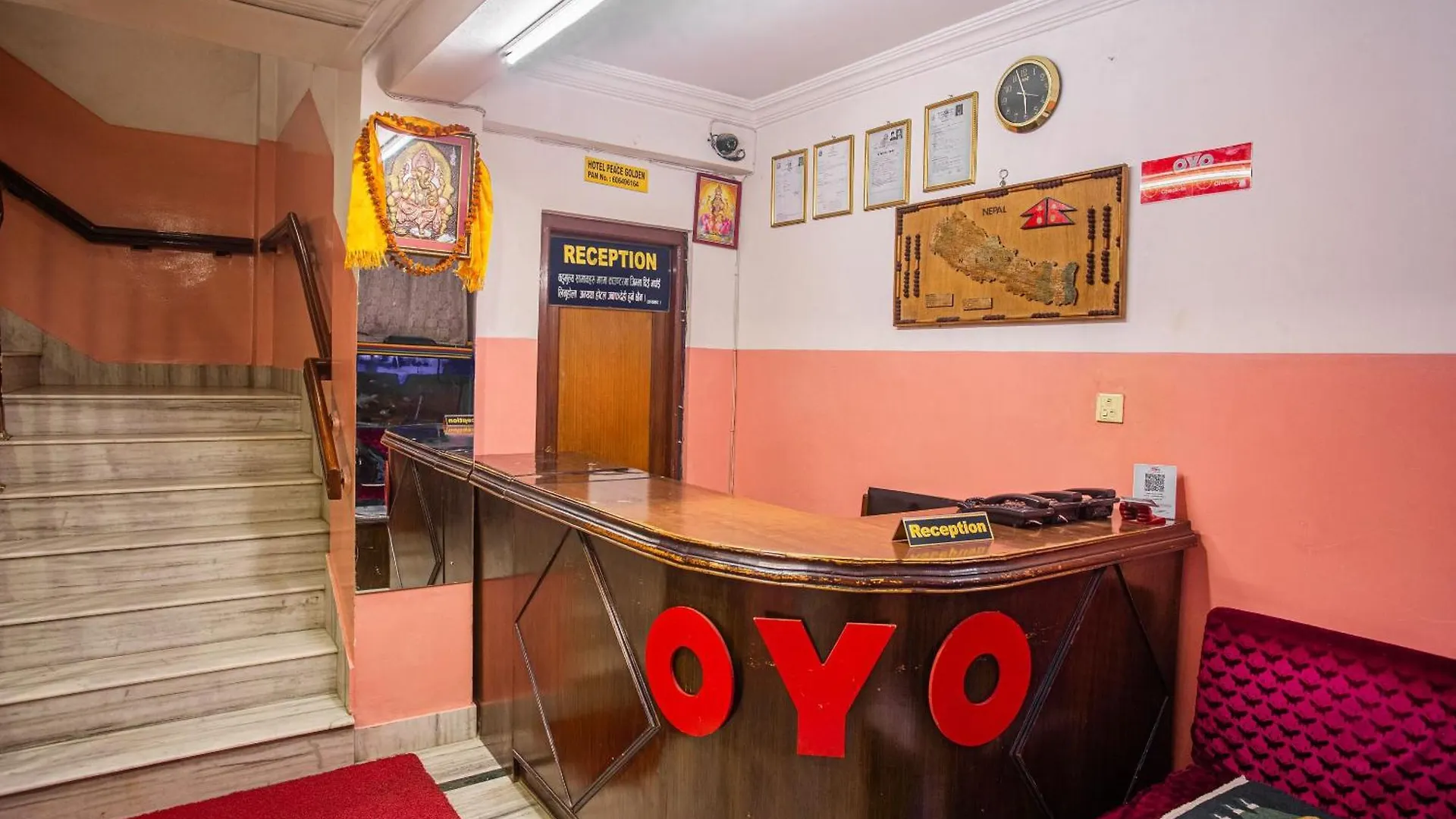 Oyo 810 Hotel Peace Golden contacts